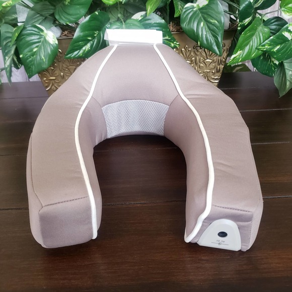 HOMEDICS - Vibrating Neck & Shoulder Massager w/Heat - Picture 4 of 6